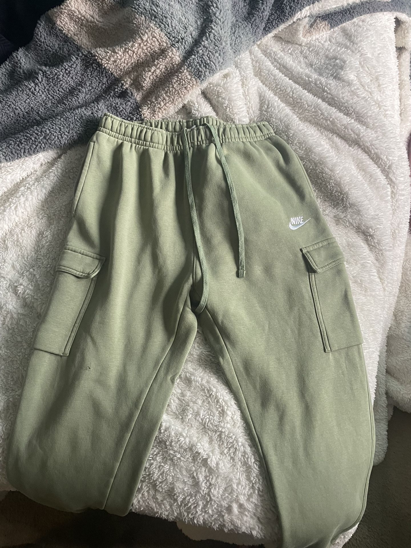 Olive Nike Cargo Jogger