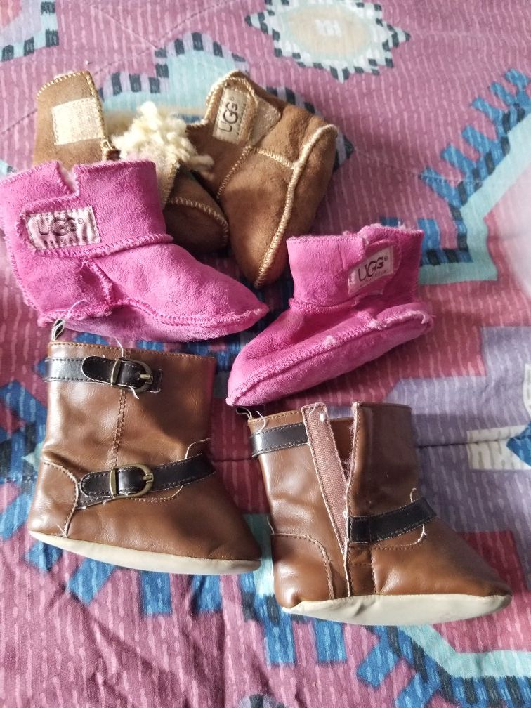2 pairs UGG :Baby girl boots. size 3 and 4