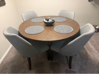 Raymour & Flanigan 5 Pc Dining Set
