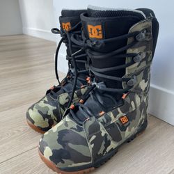 DC Shoes Snowboard Boots