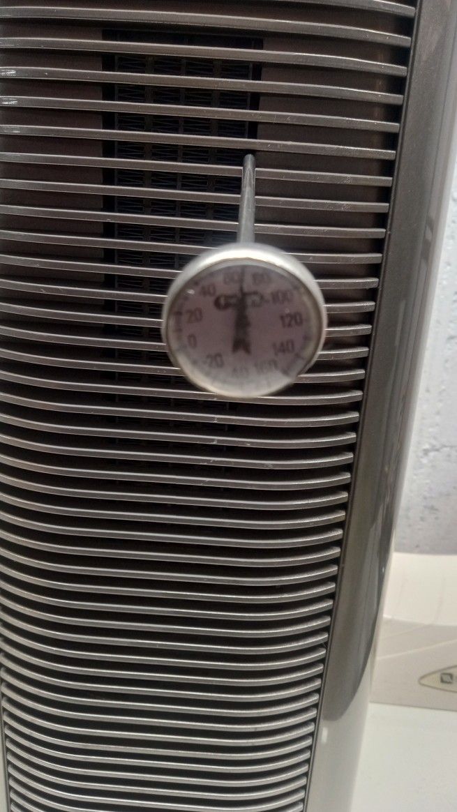 1500 Watt Tower Space Heater WORKS PERFECT