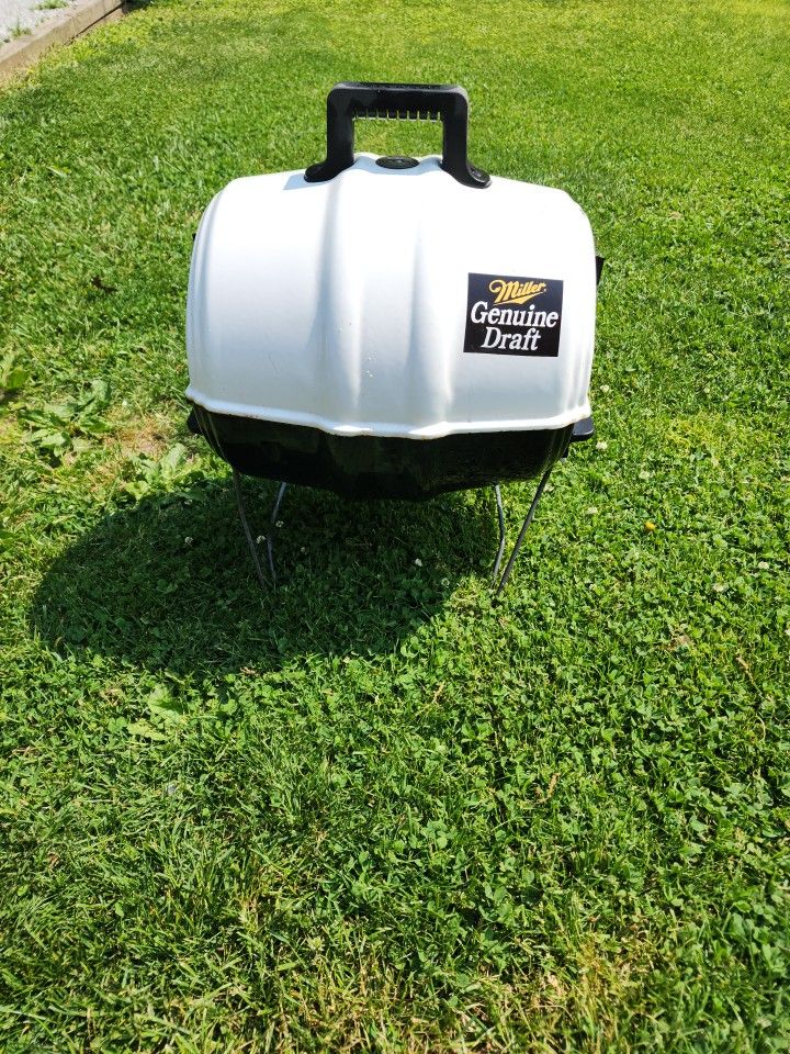 Miller Genuine Draft Charcoal Keg-a-Que BBQ Grill for Tailgating Camping Fishing