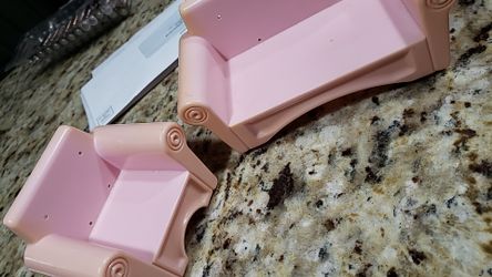 Barbie couches