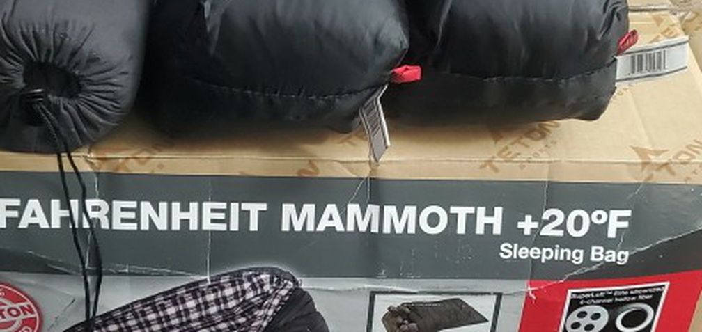 New Teton Fahrenheit mammoth sleeping bag with bag lines and 2 pillows