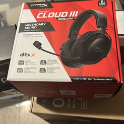 Cloud lll wireless headphones
