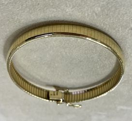 14k Yellow Omega bracelet