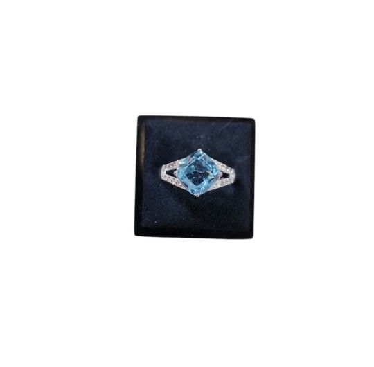 Size 8-8.25 Gold Coast Platinum Plated Aquamarine Cubic Zirconia Cocktail Ring