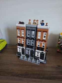 Complete Grimmauld Place Lego Set