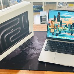 Macbook Pro M3 8GB 500GB FULLY FUNCTIONAL Like New ! 