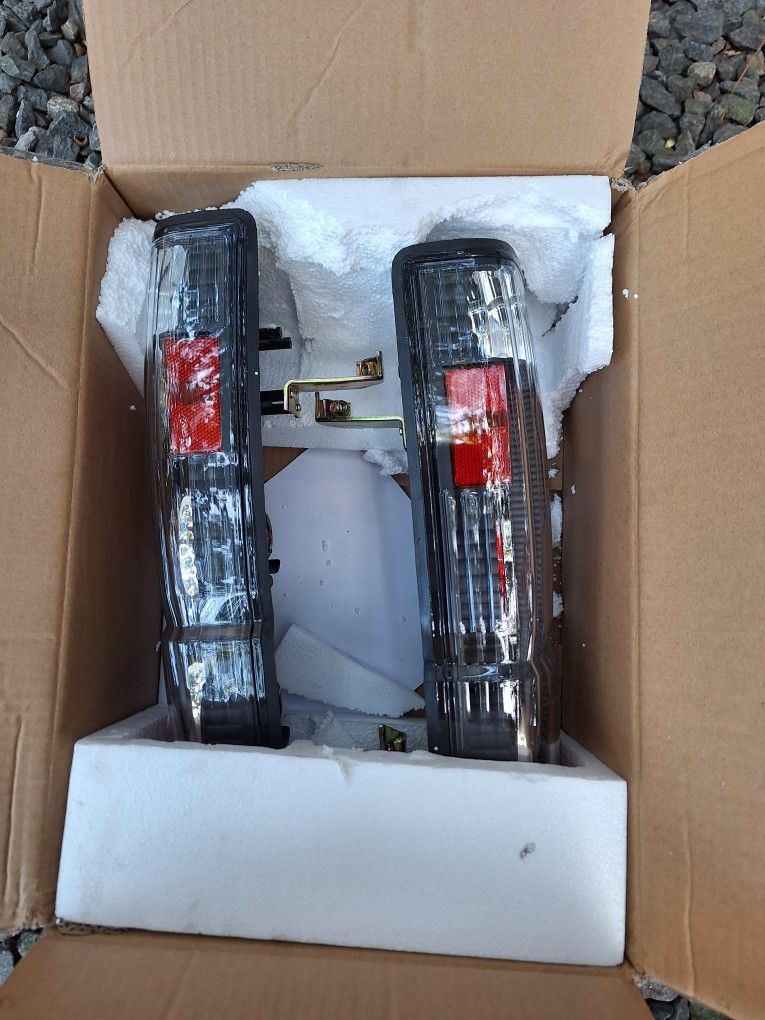 Pair Tail Lights For 1(contact info removed) Nissan Hardbody Pickup D21 Rear Brake Smoke Lens