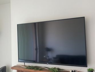 Gently used TCL TV 50” Class 4 Series LED 4K Smart Android