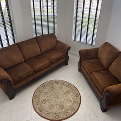  Beautiful Copper Brown Sofa & Loveseat Set For Sale! Free Delivery 🚚 