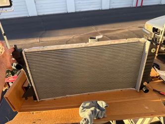 NEW Spectra Premium Radiator CU1830 - 96-07 Ford Taurus / Mercury Sable