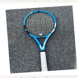 Improve Tennis Skills with Feather Weight Titanium Rackets news card