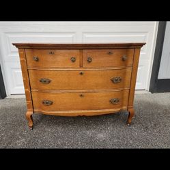 Vintage 4 Drawer Dresser