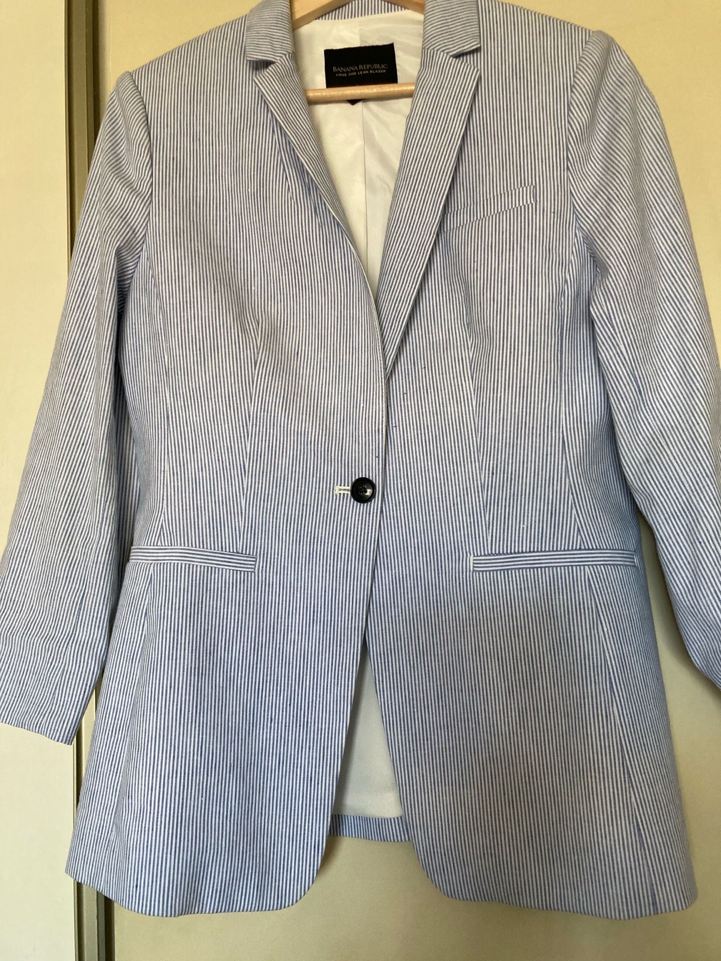 Banana Republic women’s blazer