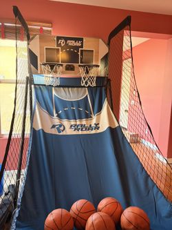 RALLY AND ROAR MINI BASKETBALL HOOP