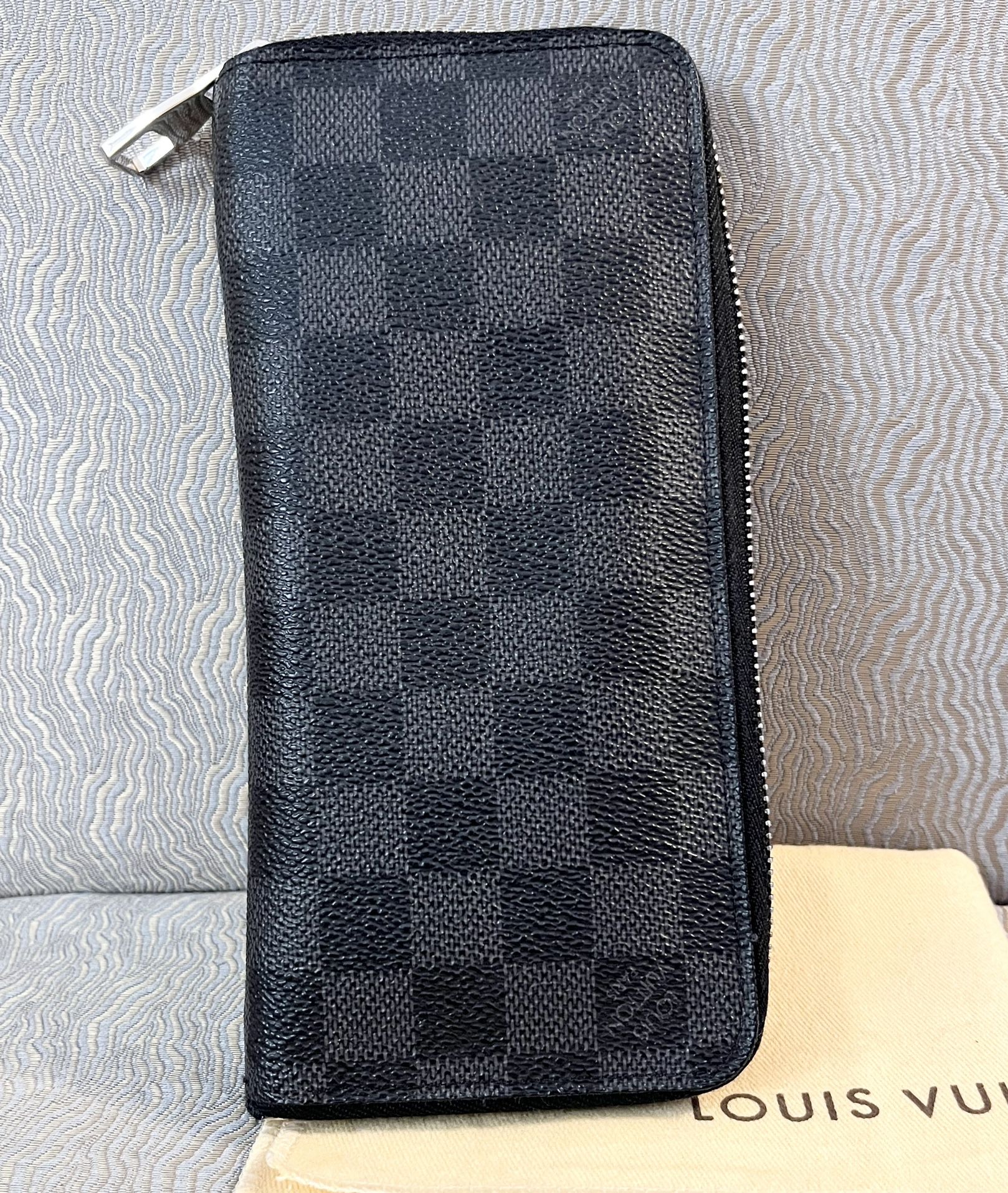 Louis Vuitton, Bags, Authentic Louis Vuitton Damier Graphite Zippy Wallet  Vertical
