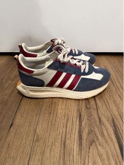 Retro Adidas originals very comfortable but are too big on me. Size says 6 women but fit like a 7 women’s size I am a size 6.5, so I got them but they