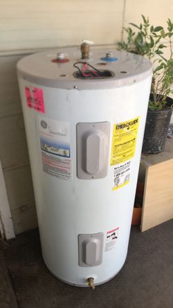 $$140$! FIRM!! Electric water heater - boiler electrico (50 gal)
