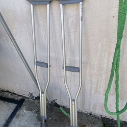 Excellent Condition Crutches In Walker