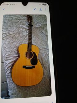 Martin 000-18 standard auditorium acoustic guitar