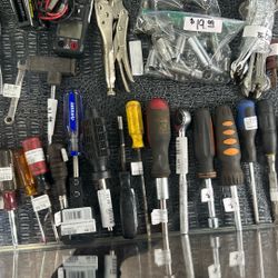 loose tools anywhere from 2-15 dollars 