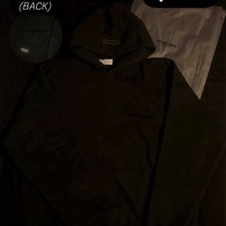 BLACK ESSENTIAL HOODIE📲