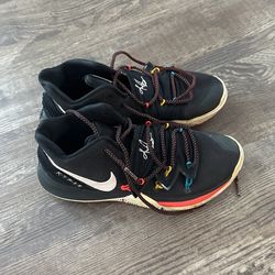 Nike KYRIE 5 “Friends”