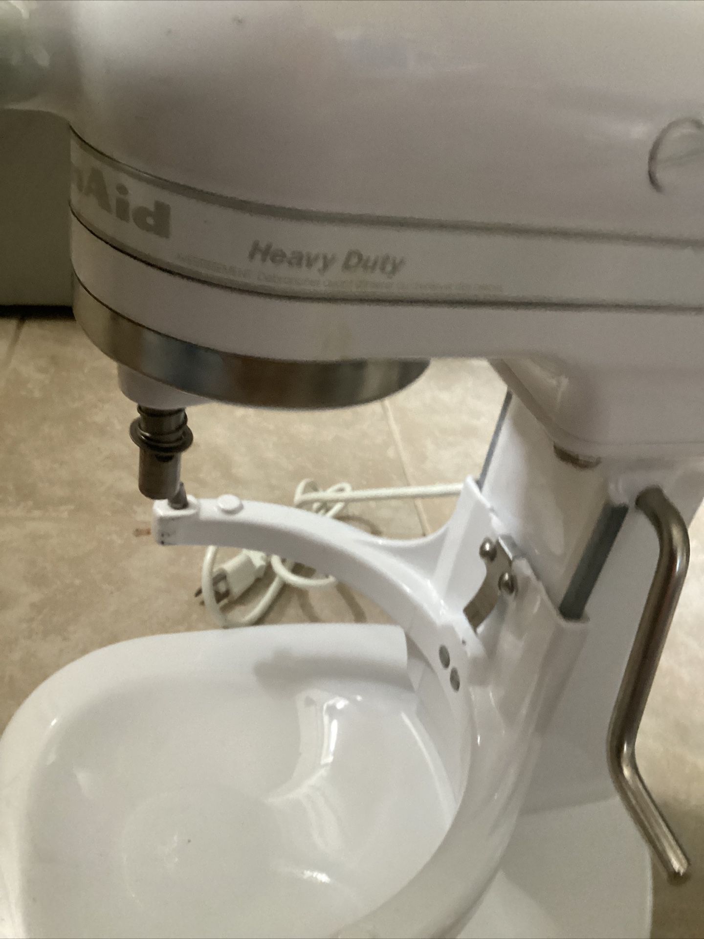 Kitchenaid stand mixer K5SSWW Heavy Duty White 5 Qts 10 Speed for Sale