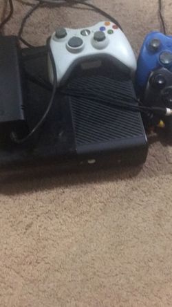Xbox 360 (READ DESCRIPTION)