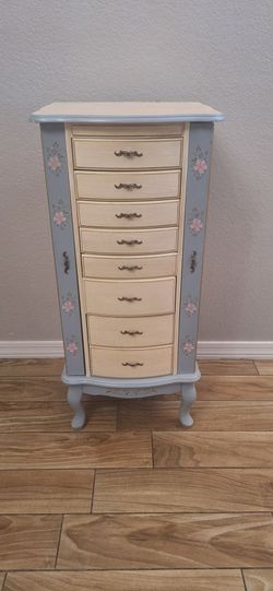 Jewelry organizer