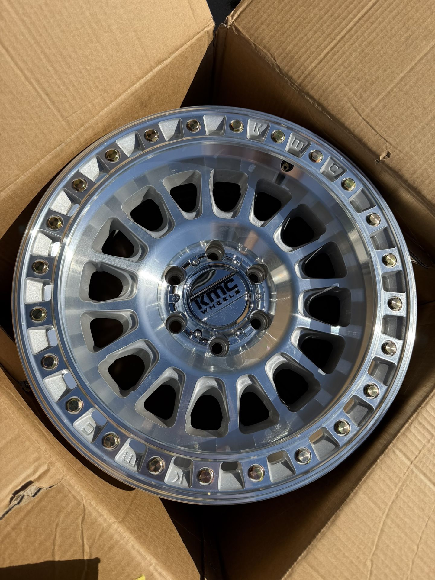 New: 18”KMC 552 6x5.5 0 Offset Wheels