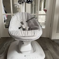 Mamaroo Baby Swing