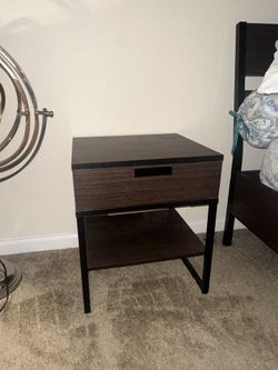 2 Side Tables