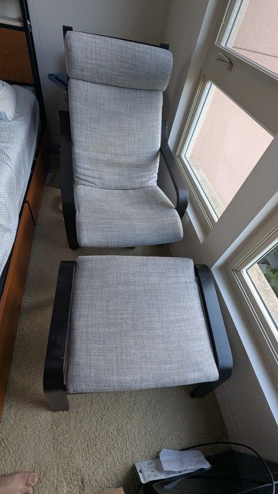 Arm chair with Ottoman 