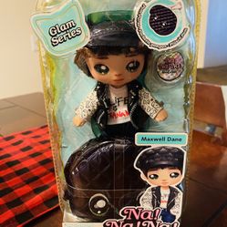 Na! Na! Na! Surprise Fashion Doll with Puppy Purse -brand New!