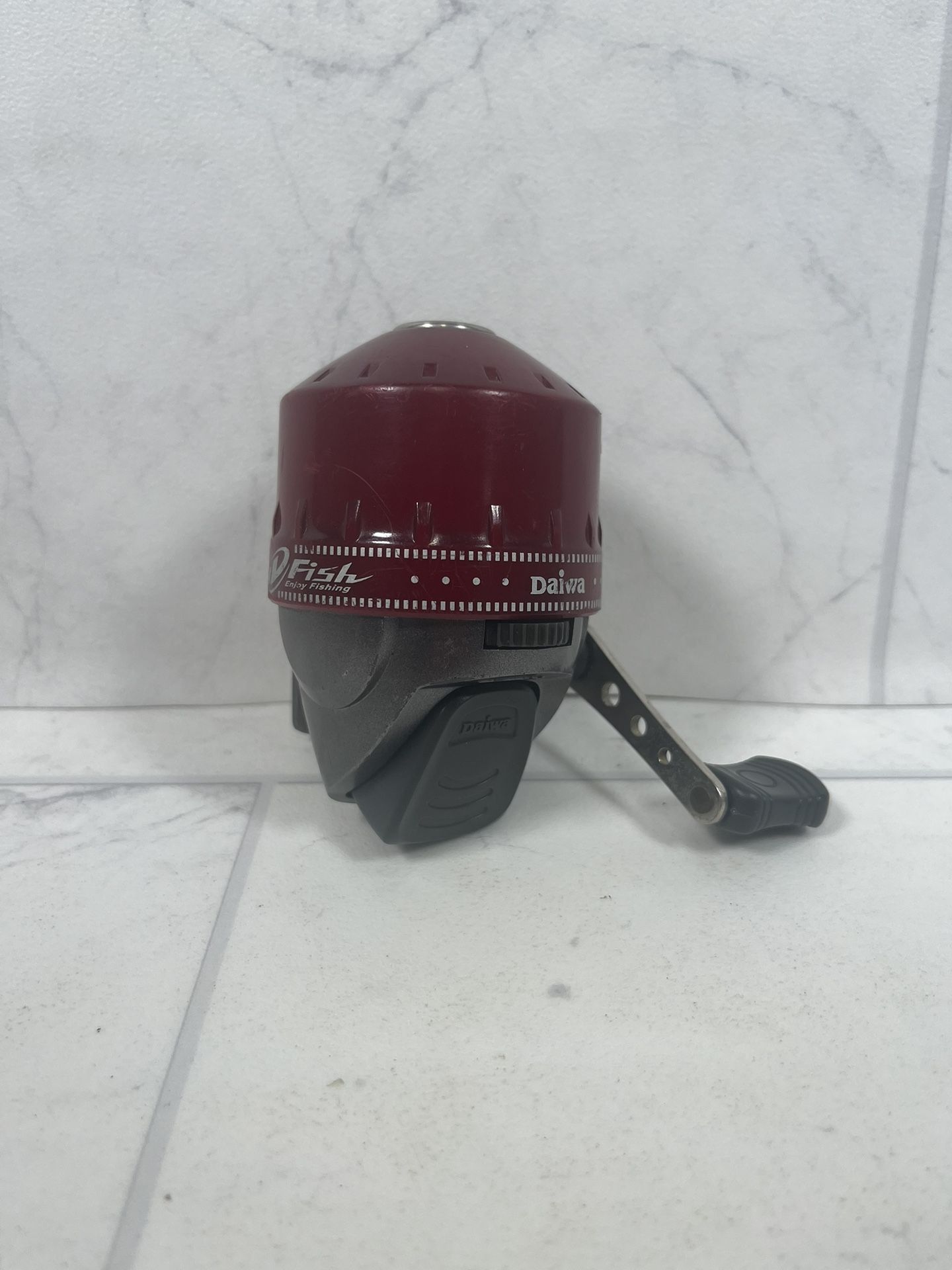 Kids Daiwa D Fishing Reel (63103-3)