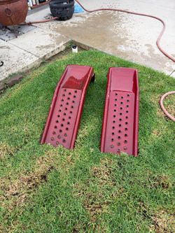 Metal heavy duty car ramps $30