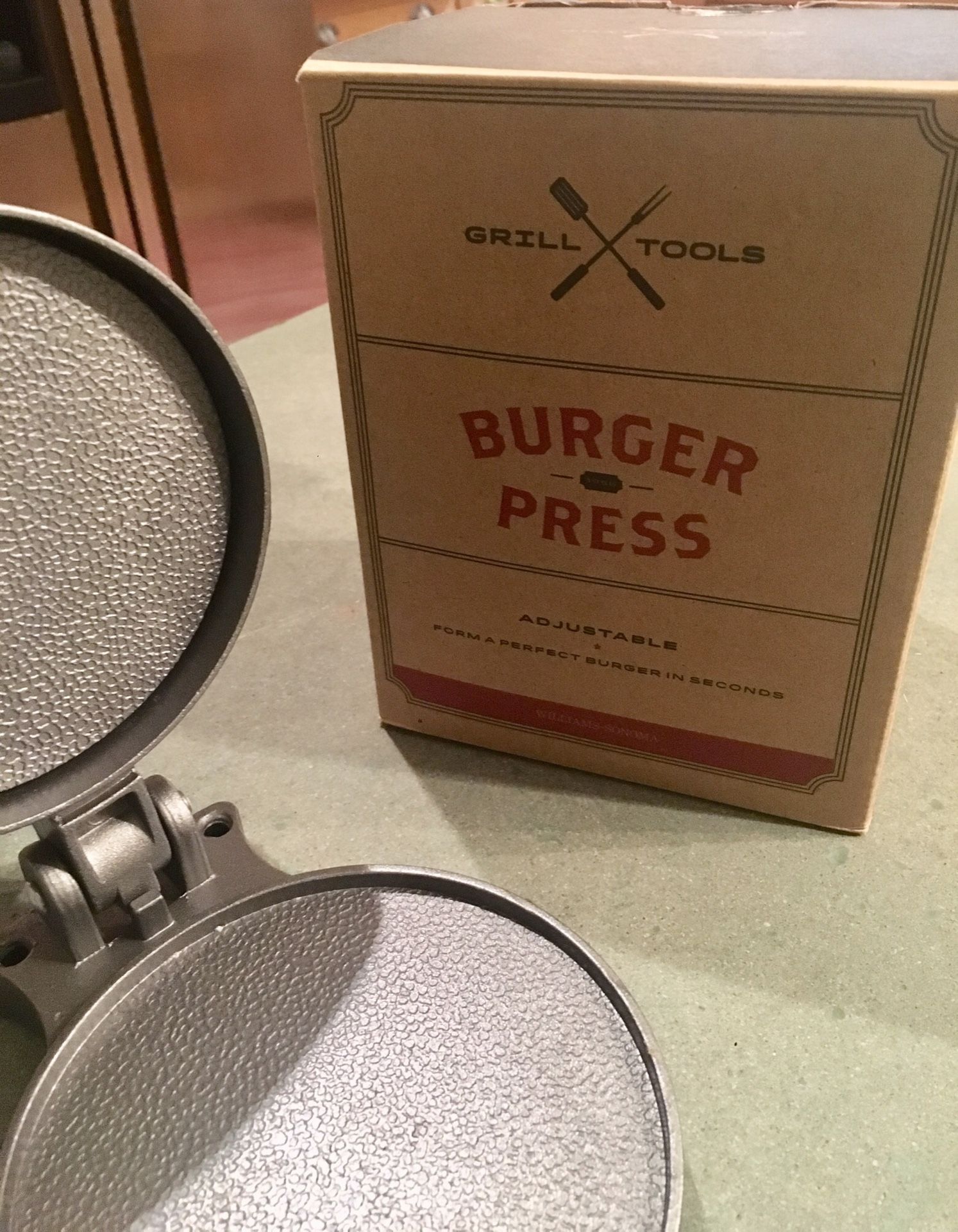 William Sonoma Adjustable Grill Tools Burger Press
