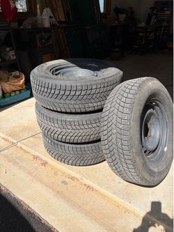 Michelin 265/70R17 set of 4