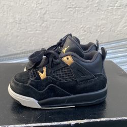 Size 8c - Jordan 4 Retro Royalty’s 