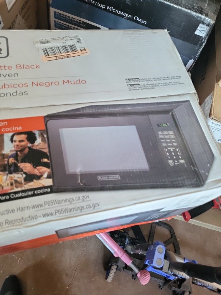 Black + Decker Microwave