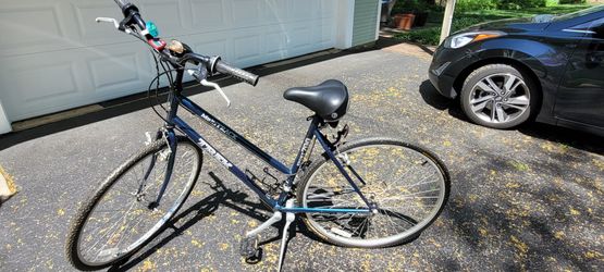 women's trek multitrack 700 sport bicycle