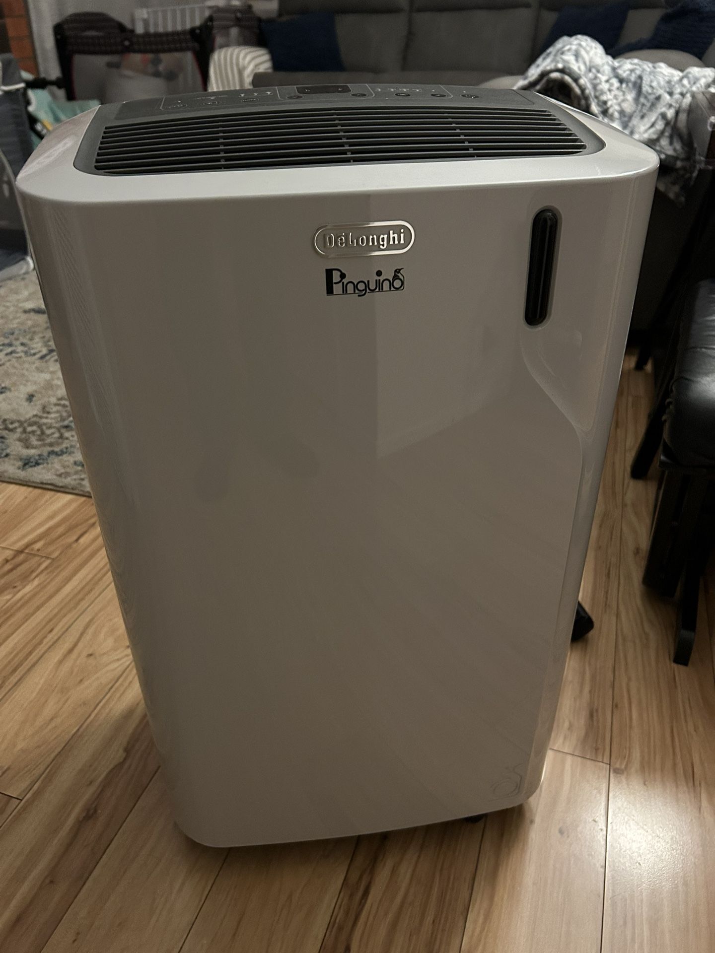 Portable A/C DeLonghi