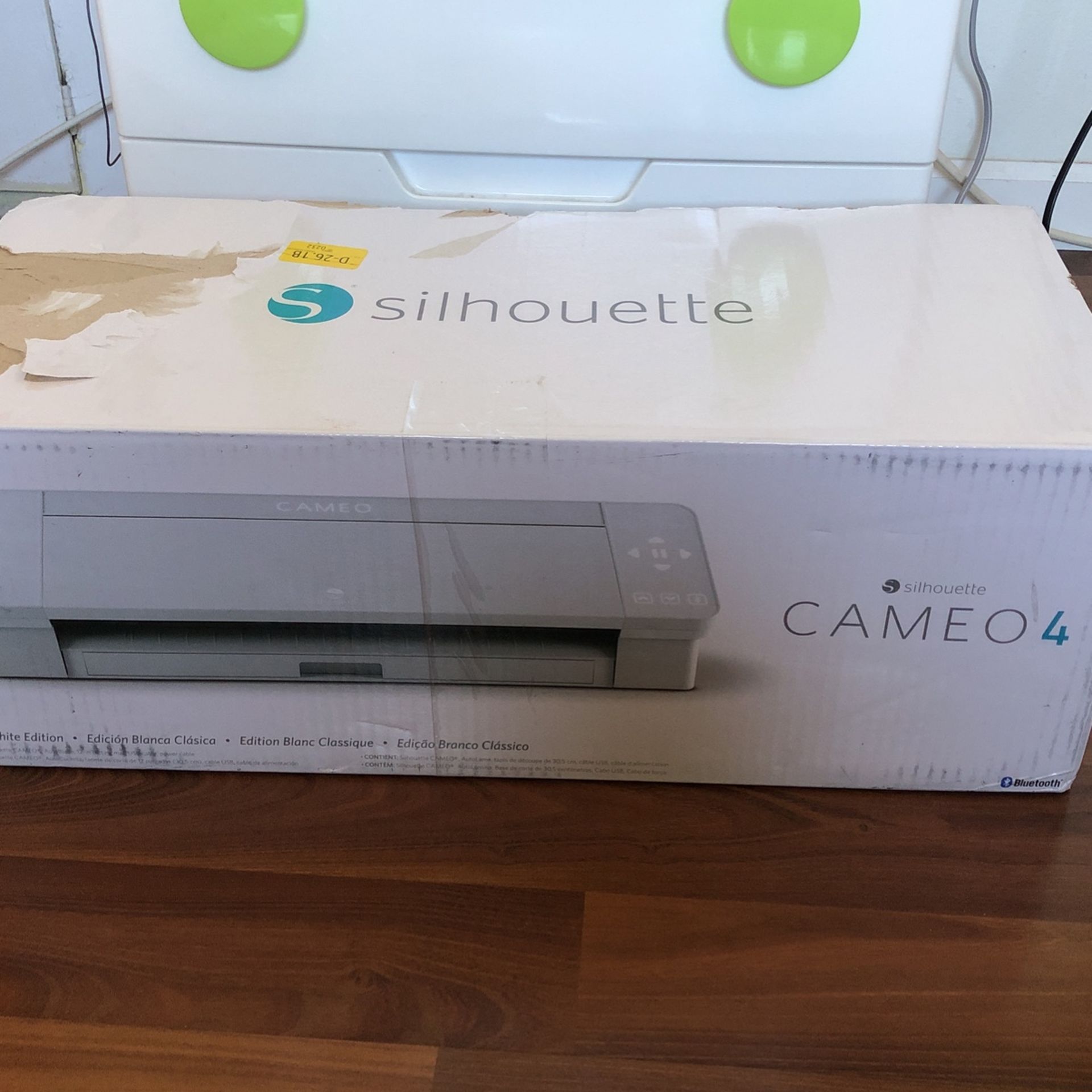 White Silhouette Cameo 4 Cutting Machine
