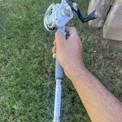 Bass Pro Baitcaster Rod And Reel White Carbon lite 