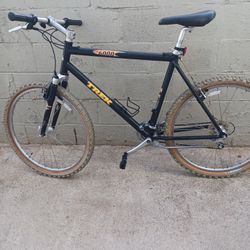 TREK size 26 Frame 21 Speed 21