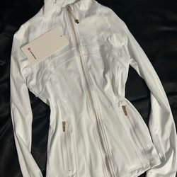 White lululemon define jacket size 4