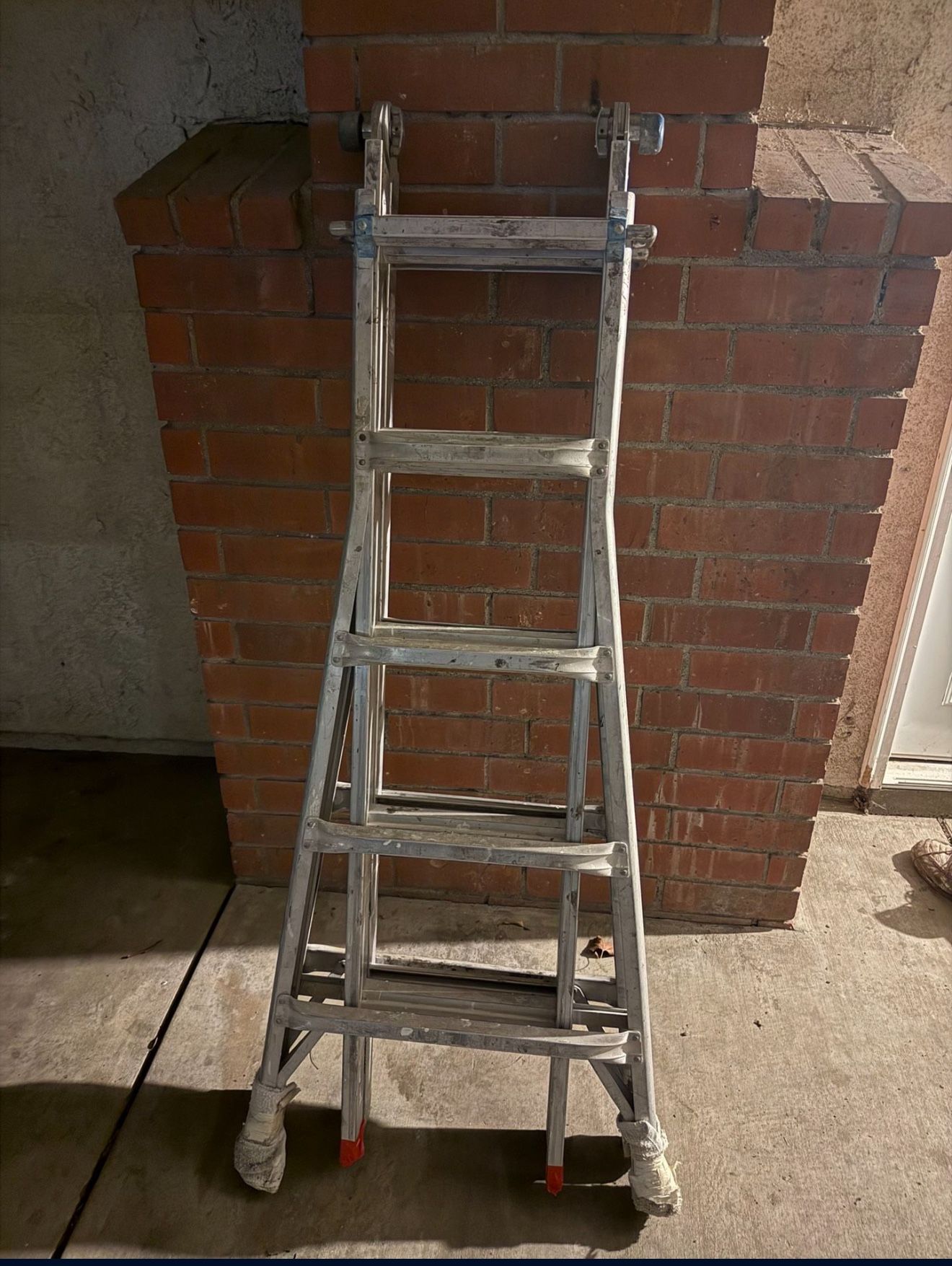 20 Ft Ladder $100